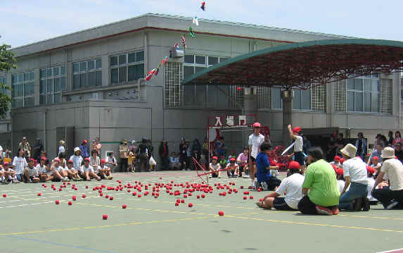 2004/5/29 区立小学校で運動会！10校